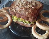Foto del paso 17 de la receta: Sándwich de Atún... 🍞🥫🥑🥒🥓🥪con aros de Pan de Arroz🍟🥨.