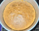 Foto langkah ke 4 dari resep Banana Ganache Cake.