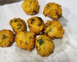 A picture of step 4 of Moong Dal Pakora.