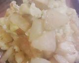 A picture of step 2 of Masala aloo gobhi.