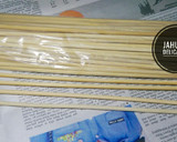 A picture of step 1 of Minced meat on a stick.