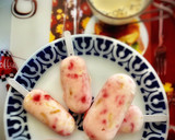 Foto del paso 5 de la receta: Polo cremoso de cheesecake y fresas (en moldes Lékué)