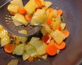 Foto del paso 6 de la receta: Bacalao con patatas y carlotas con tomate 😋😋😜