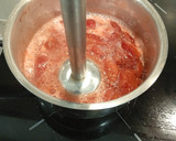 Foto del paso 6 de la receta: Vasitos de yogur y fresas
