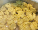 Foto del paso 3 de la receta: Tortelloni de carne al Funghi porcini