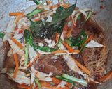 Foto langkah ke 1 dari resep Bihun goreng simple.