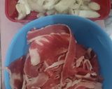 Foto langkah ke 1 dari resep Tumis Daging Jamur.
