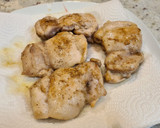Foto del paso 2 de la receta: Contramuslos de pollo en salsa de berenjena, calabaza y curry