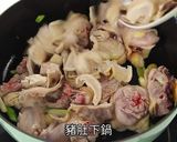 【馬告酸白菜豬肚雞】這個酸很好入喉！層次豐富的酸香湯頭，暖暖來一碗吧的食譜步驟3照片