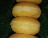 Foto langkah ke 5 dari resep Donat rumahan, Lembut seperti kapas.