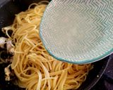 Foto del paso 4 de la receta: Espaguetis con rape y alga nori