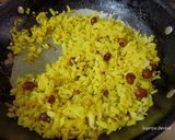 A picture of step 2 of Poha chat.