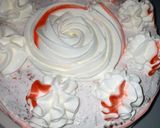 A picture of step 5 of Red velvet and chocolate sponge cake.