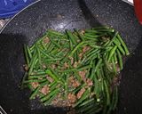 Foto langkah ke 2 dari resep Kacang Panjang Cah Sapi.