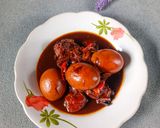 Foto langkah ke 3 dari resep Semur Ayam Telur Pedas Manis.