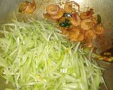 Foto langkah ke 6 dari resep Tumis labu Siem mix udang,bumbu kuning.