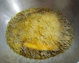 A picture of step 4 of Parwal deep fry.
