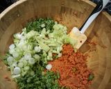 A picture of step 5 of Kisir (Turkish bulgur salad).