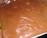 Foto langkah ke 5 dari resep Brownis kukus pandan coklat.