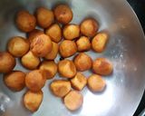 खव्याचे गुलाबजामून (khavyache gulabjammun recipe in marathi) रेसिपी स्टेप 5 फोटो 
