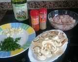 Foto del paso 1 de la receta: Espaguetis con gambas y champiñones al ajillo
