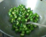 A picture of step 5 of Coconut  okra.