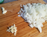 Foto del paso 2 de la receta: Filetes en salsa cremosa de cebolla