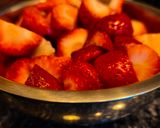 Foto del paso 1 de la receta: Mermelada de frutillas saludable!!