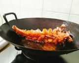 Hình bước làm 2 của món Cá lóc quay me