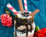 A picture of step 2 of Oreo shake recipe in English.