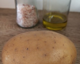 Foto del paso 1 de la receta: Chips de patata al horno