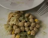 Foto del paso 7 de la receta: Ensalada de pasta con garbanzos, maíz y pesto casero de albahaca