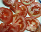 Foto del paso 3 de la receta: Ensalada de 🍅 tomate con sardinas🐟 en aceite