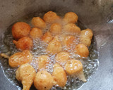 मीठे गुलगुले(meethe gulgule recipe in hindi) रेसिपी चरण 3 फोटो
