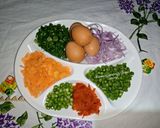 A picture of step 1 of Egg veggies sauce.