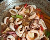 Foto langkah ke 4 dari resep Cumi Basah Saos Tiram.