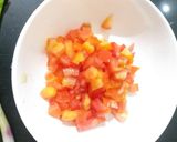 લીલી ડુંગળી અને ટામેટાંનું સલાડ(Spring onion and tomato salad recipe in gujarati) રેસીપી સ્ટેપ1ફોટો
