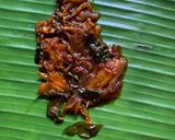 A picture of step 8 of Meen Pollichathu - Kerala special.