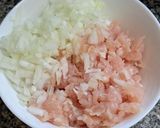 รูปขั้นตอนการทำที่ 2 ของ กะเพราไก่สับใส่เห็ด
