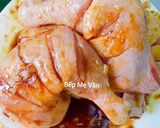 Hình bước làm 1 của món Cơm trắng ăn kèm đùi gà nướng nồi chiên không dầu