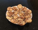 A picture of step 6 of Peppermint Chip Shortbread Cookies.