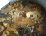 A picture of step 3 of Folui fish curry with vegetable.