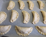 Foto del paso 3 de la receta: Empanadas de jamón, quesos y pimiento morrón, con cominos
