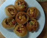 A picture of step 3 of Pizza Panipuri.