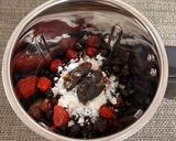 A picture of step 1 of Cashew-Berries Dark Chocolate Bites.