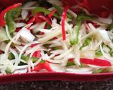 Foto del paso 2 de la receta: Bondiola desmechada a la cacerola con queso y verduras