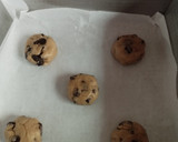 Foto del paso 6 de la receta: Cookies de chips de chocolate: crujientes por fuera y blandas por dentro!❤️🍫