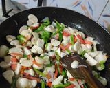 A picture of step 6 of White sauce pasta.