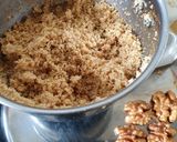 A picture of step 2 of Murgh Akhrot.