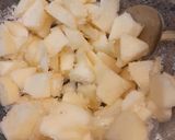 A picture of step 6 of Mini apple cinnamon pies.